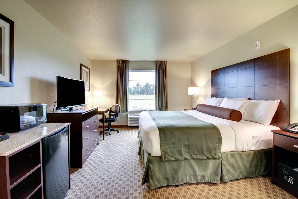 Cobblestone Inn & Suites - Schuyler Екстериор снимка