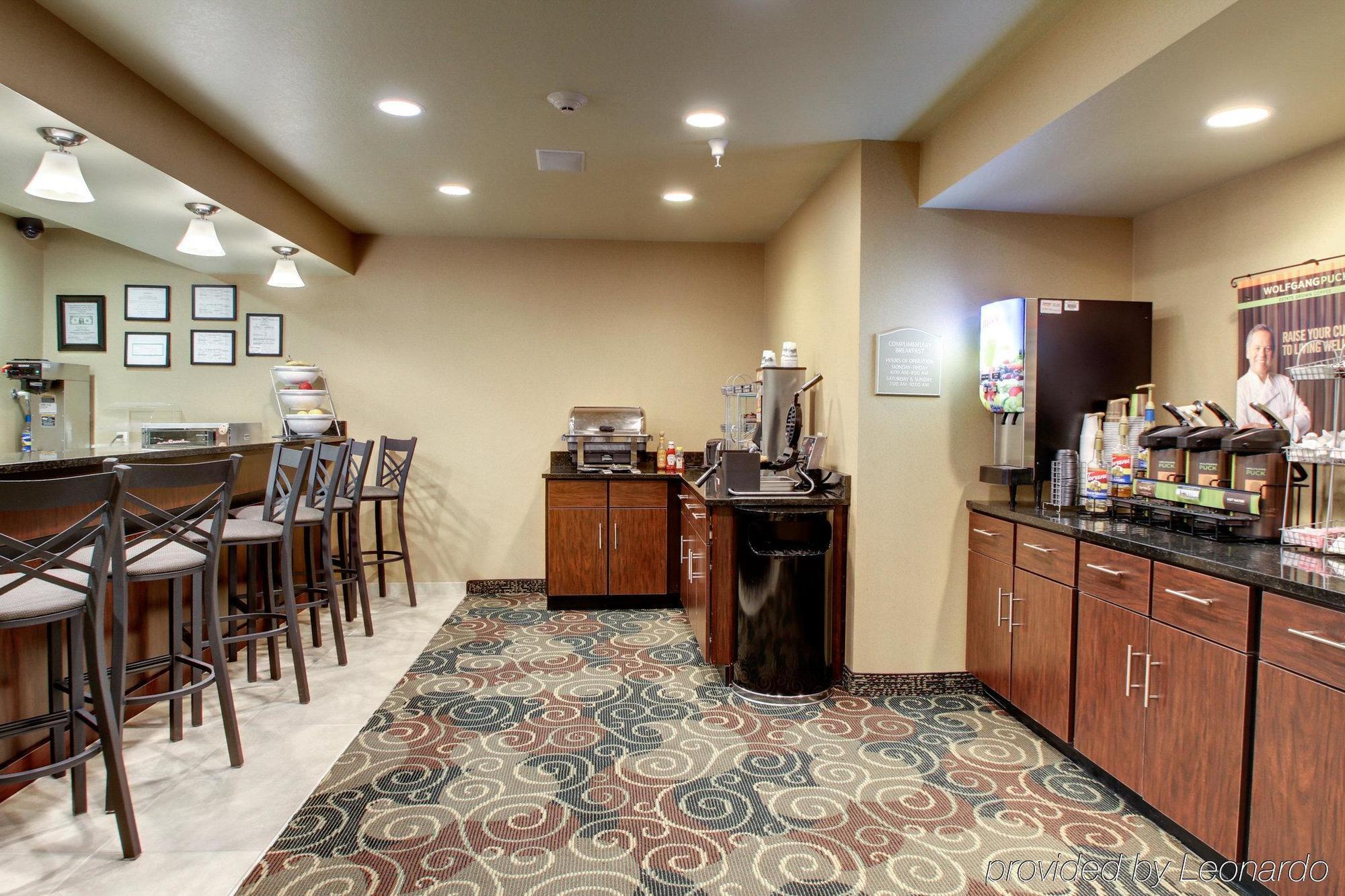 Cobblestone Inn & Suites - Schuyler Екстериор снимка