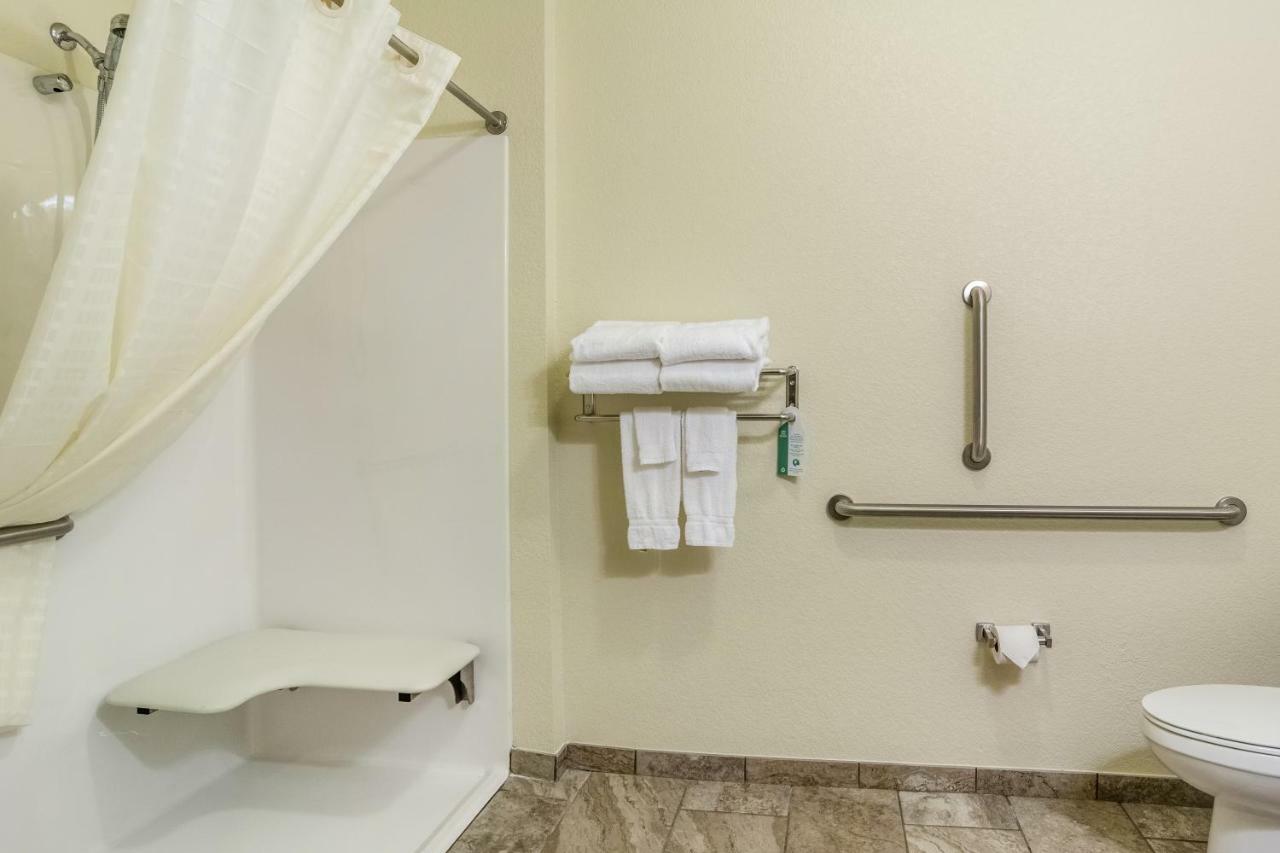 Cobblestone Inn & Suites - Schuyler Екстериор снимка